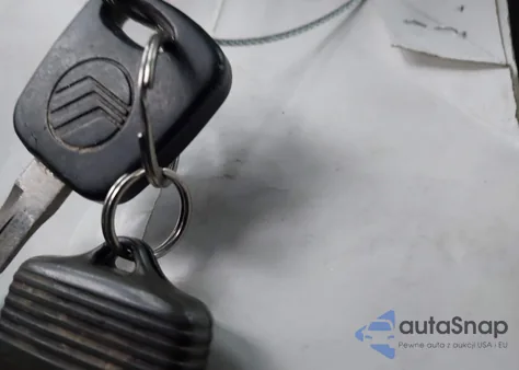 2002 Mercury Grand Marquis Ls Premium/Ls Ultimate/Lse z USA, uszkodzony, nr VIN 2MEFM75W42X644236